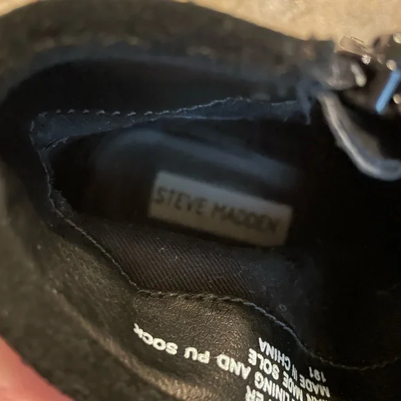 •Steve Madden Fridge Boots• - Picture 3 of 5